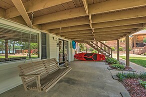 The Lake Escape: Boat Dock, Fire Pit, Kayak!