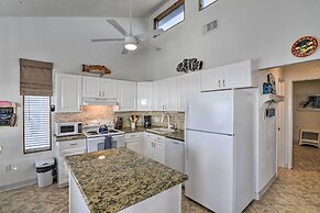 Galveston Beachfront House w/ Deck & Ocean Views!