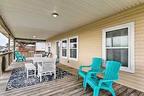 Pool & Marina Access: Home in Terramar Beach!