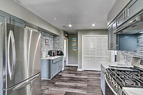 Spacious + Modern Family Duplex in Galveston!