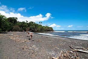 Hilo Apartment: Ocean Views on the Hamakua Coast!