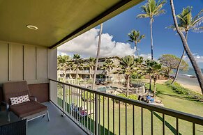 Waipouli Beachfront Condo w/ Balcony + Ocean Views