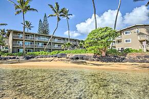 Waipouli Beachfront Condo w/ Balcony + Ocean Views
