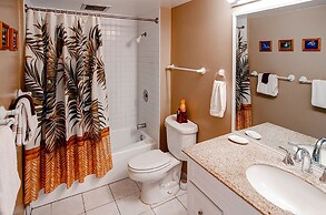 Oceanview Kailua-kona Condo With Private Balcony!