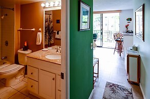 Oceanview Kailua-kona Condo With Private Balcony!