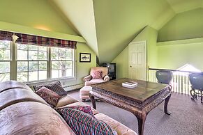 Lovely Brookfield Home w/ Private Deck & Views