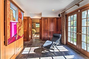 Lovely Brookfield Home w/ Private Deck & Views