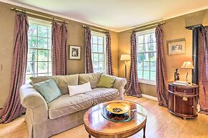 Lovely Brookfield Home w/ Private Deck & Views