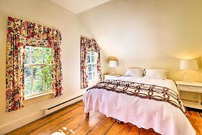 Lovely Brookfield Home w/ Private Deck & Views