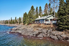 'reflections' Cabin on Lake Superior - Near Lutsen