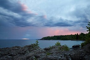 'reflections' Cabin on Lake Superior - Near Lutsen