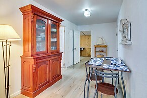 Bandon Home w/ Patio, Steps to South Jetty Park