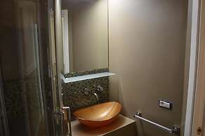 Luxury Three Bedroom Flat in Rome Center