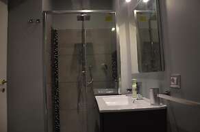 Luxury Three Bedroom Flat in Rome Center