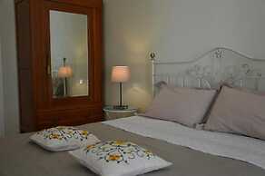 Luxury Three Bedroom Flat in Rome Center