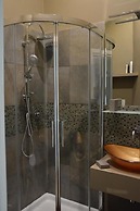 Luxury Three Bedroom Flat in Rome Center