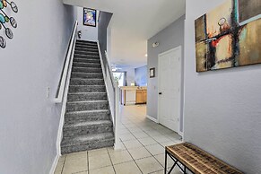 4 Mi to Disney World: Kissimmee Resort Retreat!