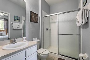 4 Mi to Disney World: Kissimmee Resort Retreat!