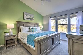 4 Mi to Disney World: Kissimmee Resort Retreat!