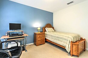 Spacious Kissimmee Villa - 3 Mi to Disney World!