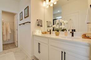 Ocean View Home w/ Beach Shuttle, 5 Mi to Coast!