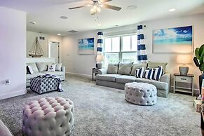 Ocean View Home w/ Beach Shuttle, 5 Mi to Coast!