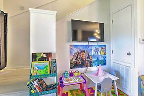 Fire Pit + Pool Access: Resort Getaway Near Disney