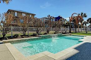 Bayfront Galveston Vacation Rental, Decks & Views!