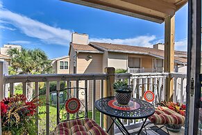 Refreshing Galveston Condo w/ 2 Balconies!
