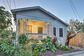 Historic Galveston Home: Walkable Neighborhood!