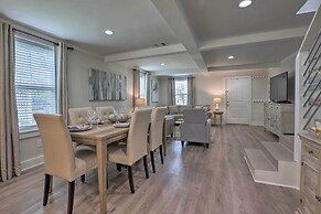 Walk to Beach: Home in Galveston!