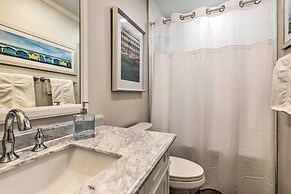 Walk to Beach: Home in Galveston!