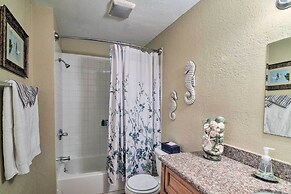 Galveston East End Condo w/ Pool < 1 Mi to Beach!