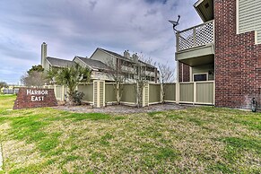 Galveston East End Condo w/ Pool < 1 Mi to Beach!