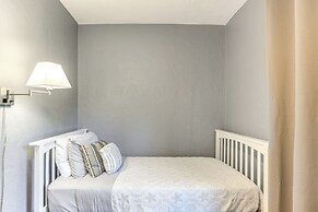 Cozy Gainesville Home ~ 1 Mi to University!