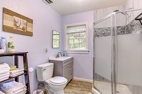 Cozy Gainesville Home ~ 1 Mi to University!