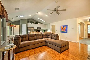 Charming Waldo Getaway Near Lake Santa Fe!