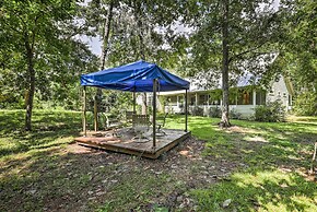 Charming Waldo Getaway Near Lake Santa Fe!