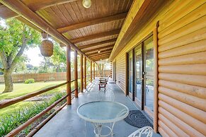 Lakefront Cabin + Guest House Near Granbury Square