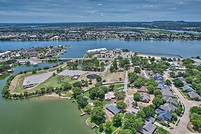 Lakefront Cabin + Guest House Near Granbury Square