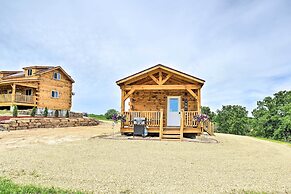 Serene Views: Quiet Farmhouse Cabin in Wisconsin!