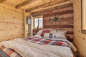 Serene Views: Quiet Farmhouse Cabin in Wisconsin!