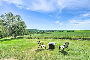 Serene Views: Quiet Farmhouse Cabin in Wisconsin!