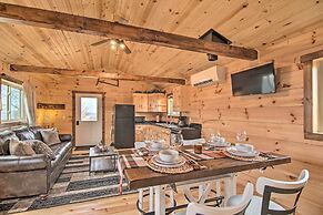 Serene Views: Quiet Farmhouse Cabin in Wisconsin!