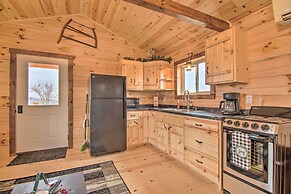 Serene Views: Quiet Farmhouse Cabin in Wisconsin!