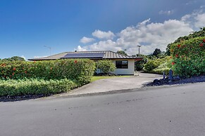 Kona Coast Hideaway w/ Patio & Pacific Ocean Views