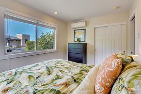 Kona Coast Hideaway w/ Patio & Pacific Ocean Views