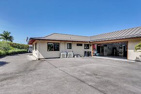 Kona Coast Hideaway w/ Patio & Pacific Ocean Views