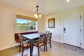 Kona Coast Hideaway w/ Patio & Pacific Ocean Views