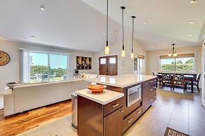 Kona Coast Hideaway w/ Patio & Pacific Ocean Views